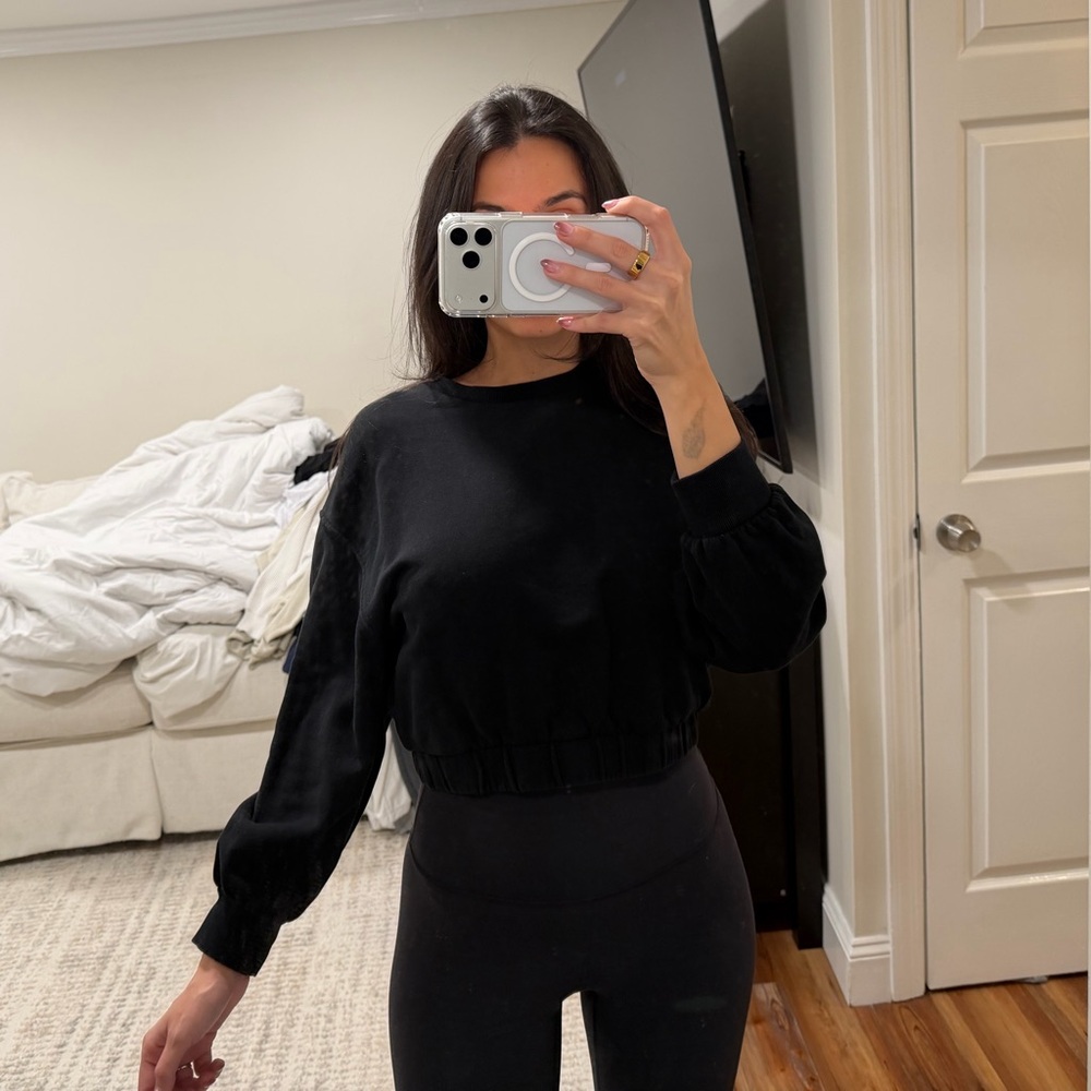 ZARA Black Crop Crewneck Sweater